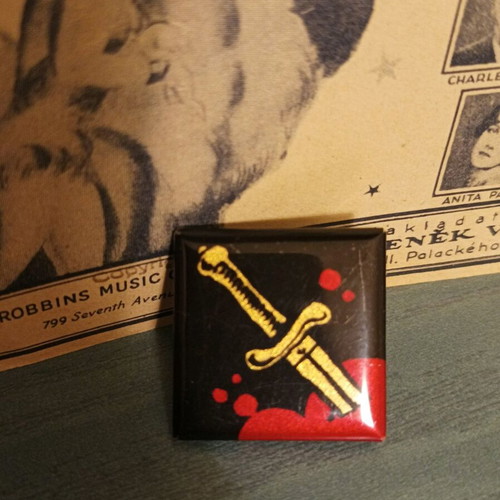 Square pin with design like new