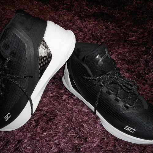 Under Armour Curry 3 sneakers new, size 44.5, black