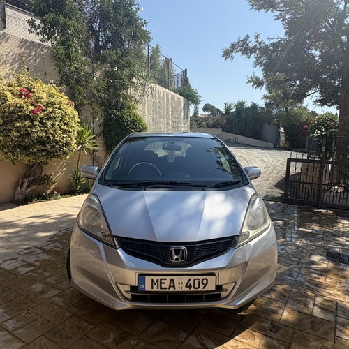 Honda Fit 2011 silver automatic used hatchback 1.3L