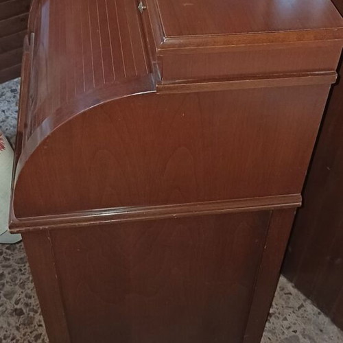 Walnut desk produced by Egglezakis like new