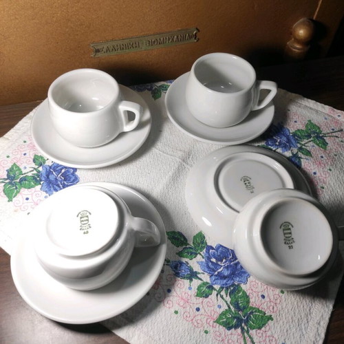 Vintage Ionia porcelain coffee cups like new, set of 4