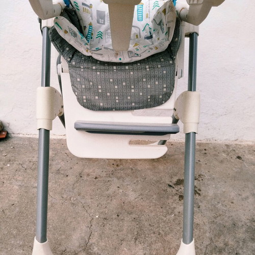 Joie folding high chair used in good condition