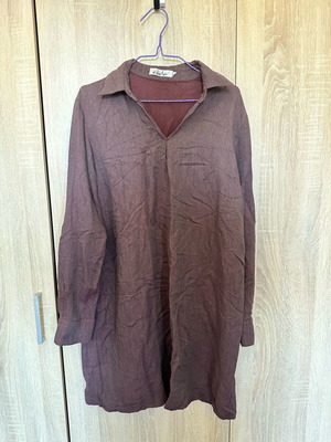 Chaton dress medium size like new, warm fabric, brown and red