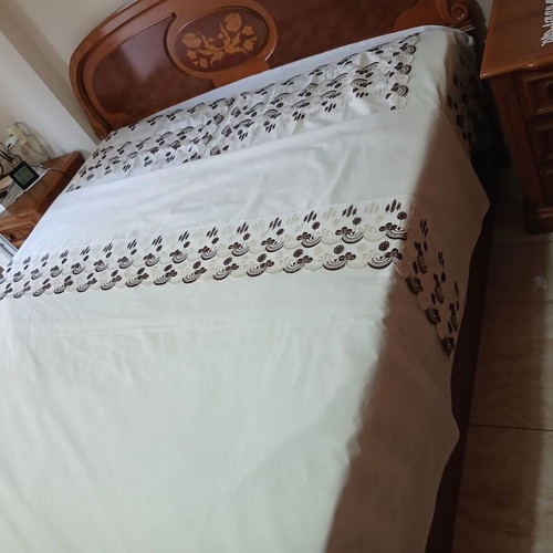 Bed sheet set with brown machine embroidery, 2 pillowcases