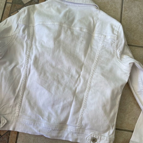 Zara white jacket used with imperfections