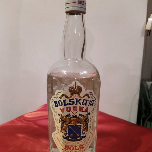 Various old drinks new, sealed