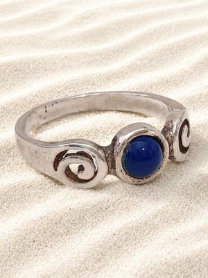 Handmade Gianniotiko ring with lapis lazuli new