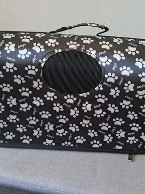 Dog carrier bag like new for small dogs