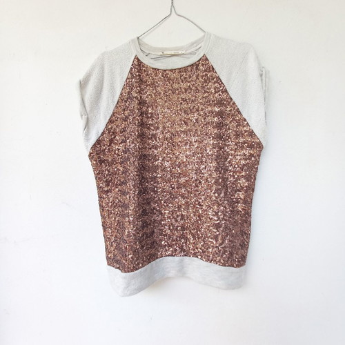 Short-sleeve sweatshirt with copper-colored sequins