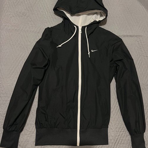 Nike jacket like new, size S, black, slim fit