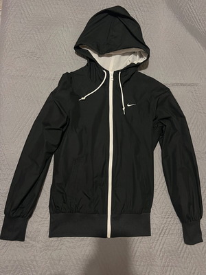 Nike jacket like new, size S, black, slim fit