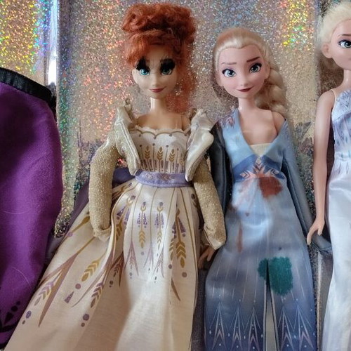 Frozen Elsa dolls Disney used, bundle