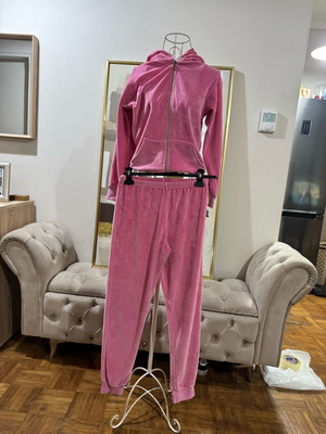 Velvet tracksuit like new, size XS / 34 / 6, with rhinestone design and hood