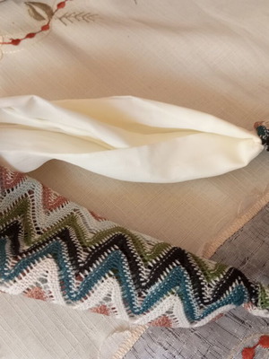 Nautica hairband used, damaged