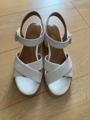 Tamaris white leather platform sandals like new, size 40