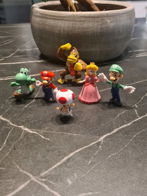 Super Mario figures vintage, set of 6, new
