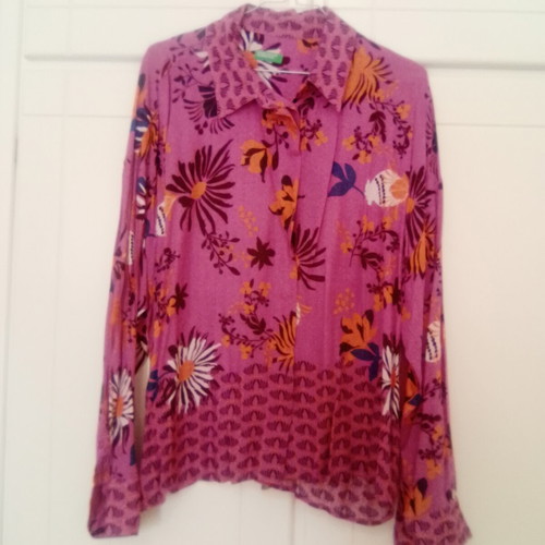 Benetton floral long-sleeve shirt like new, multicolor