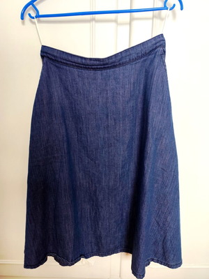 Stradivarius midi denim skirt with pockets, rockabilly style