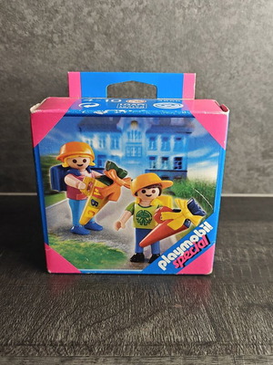 Playmobil Special 4686 Child's First Day at School set