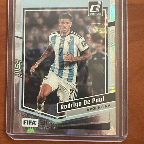Panini 24-24 Donruss Rodrigo De Paul trading card
