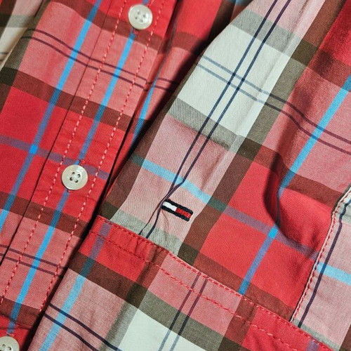 Hilfiger Denim men's plaid shirt with pockets, size M