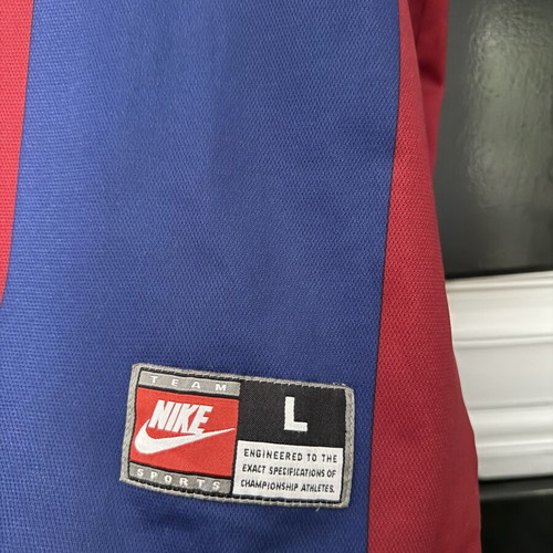 FC Barcelona Nike 1998 1999 Football Jersey used, vintage, size Large oversized