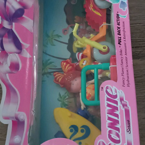Bonnie 80s toy new by Silverlit toys