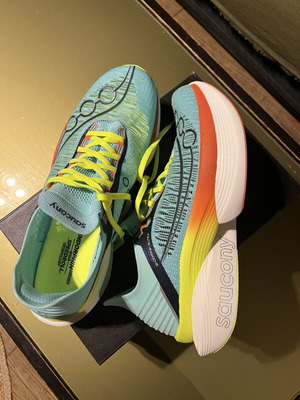 Saucony Endorphin Elite 2 running shoes new, turquoise, size 45