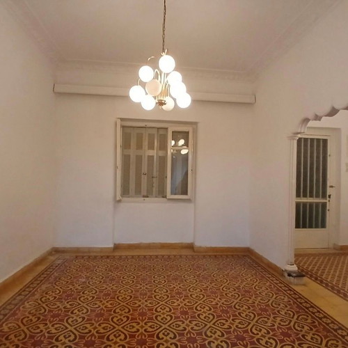 Ground floor apartment 88 sqm with yard and storage in Agia Sofia Piraeus