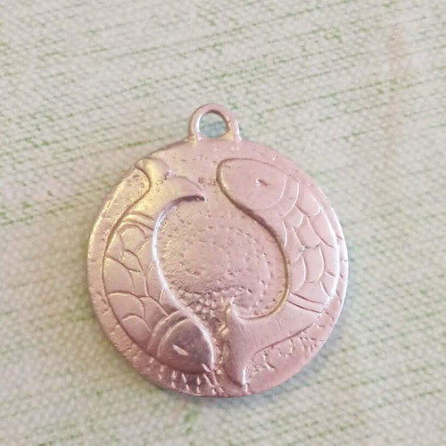 Vintage Large Pisces Zodiac Pendant medal like new, 4cm