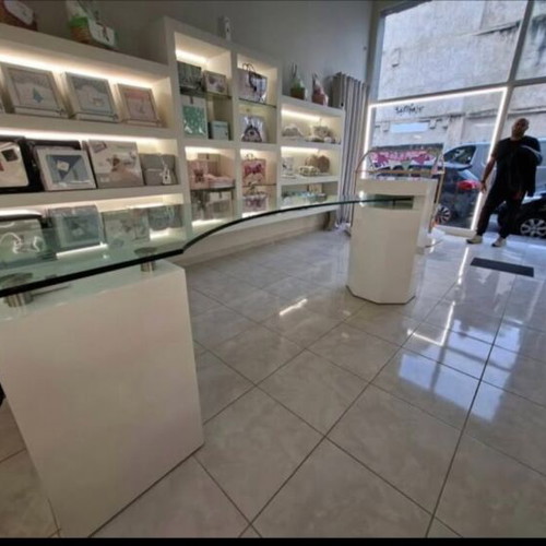 Shop Counter like new, lacquered with safety glass custom designed