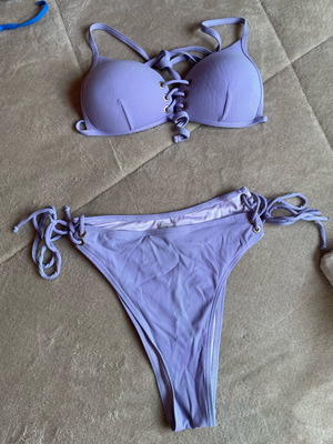 Bikini λιλά χιαστί 42 μεταχειρισμένο με ρυθμιζόμενες τιράντες