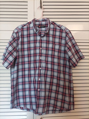 Shirt used size 42, black and red