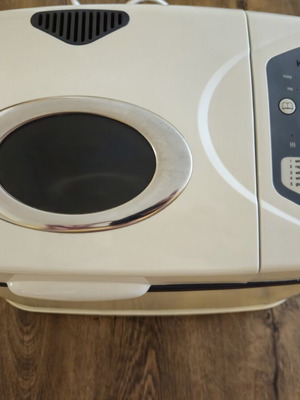 Kenwood BM300 Breadmaker used with 12 programs
