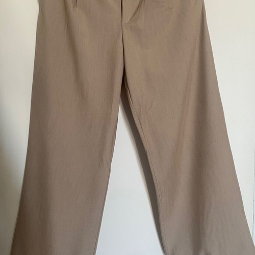 Stradivarius pants and Zara T-shirt like new, size medium