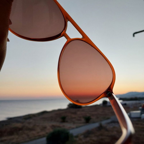 Vogue VO2578-S sunglasses like new, brown