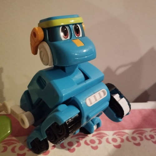 Talking robotic toy in like new condition