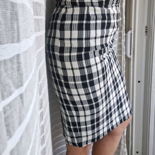 Checked pencil skirt black and white used size L