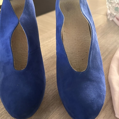 Blue suede pumps used, size 39