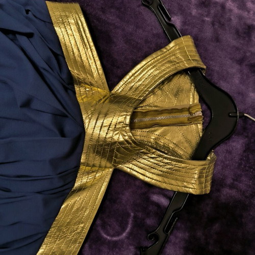 Women's dress like new, purple with gold details, size M
