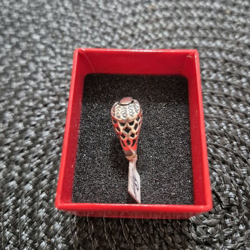 Women's silver ring new, size 58