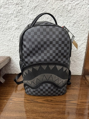 Sprayground Sharks In Paris Lightshow backpack limited edition, σαν καινούργιο