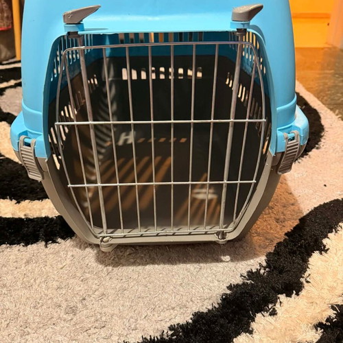 Dog/Cat Carrier Like New