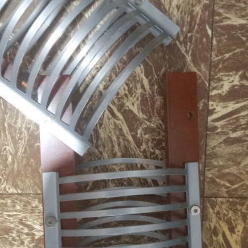 CD cases used, missing stabilizing screw