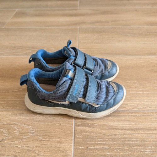 Superfit leather and waterproof athletic shoes used size 30 blue