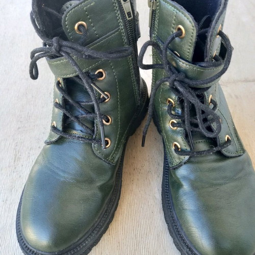 MariKelly kids boots size 32 like new, dark green