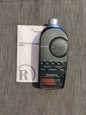 Нов дигитален шумомер Radio Shack 33-2055 с калъф