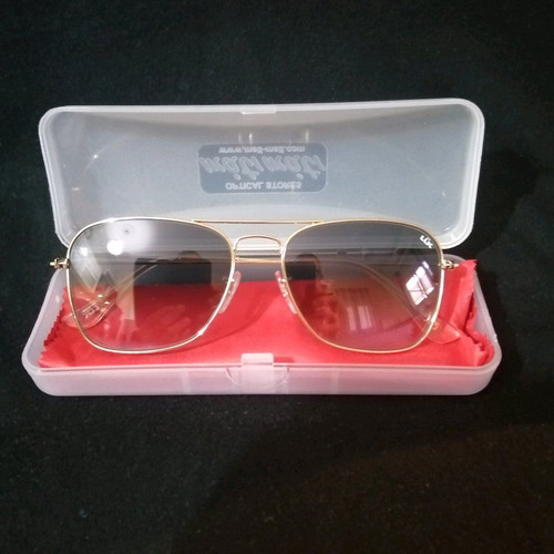 Women’s Aviator sunglasses new, gold color LUK