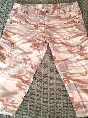 Capri χαμηλοκαβαλο, size Medium, στρατιωτικο print