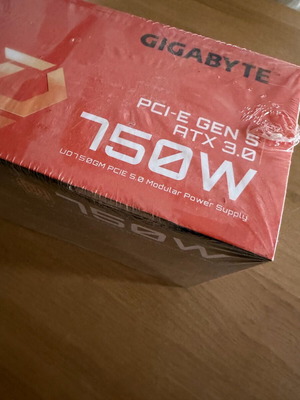 Gigabyte UD750GM rev. 1.0 750W Μαύρο Τροφοδοτικό Υπολογιστή Full Modular 80 Plus Gold Καινούργιο